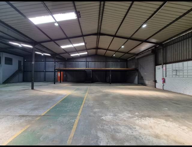 600M² WAREHOUSE TO LET IN WADEVILLE